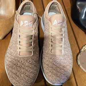 APL rose gold shoe